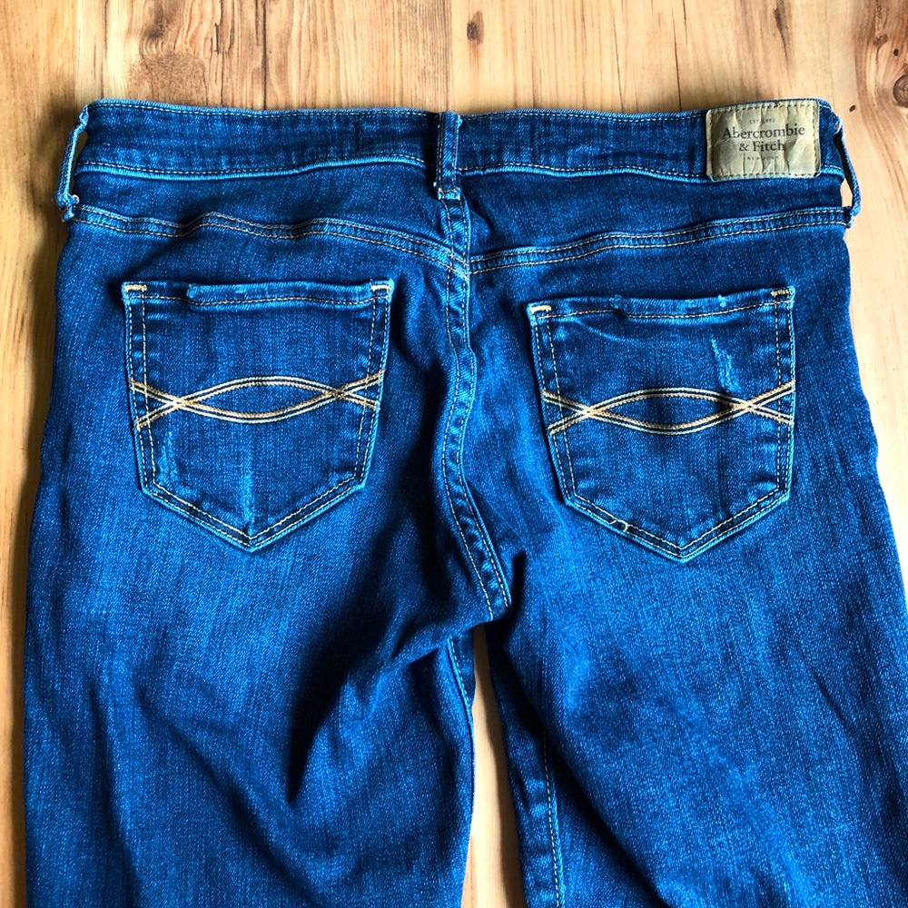 Abercrombie Skinny Jeans Distressed Size 26 x31 2S - Picture 4 of 15